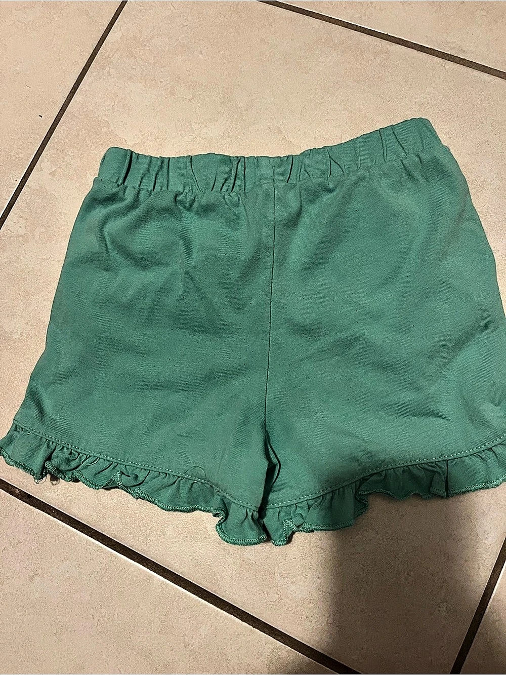 Kids Ruffle Trim Shorts 2-Piece Set - Picture 3 of 5